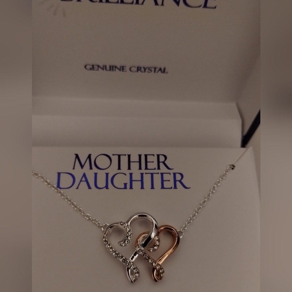 NWT Brilliance Mother Daughter Necklace - Picture 2 of 10